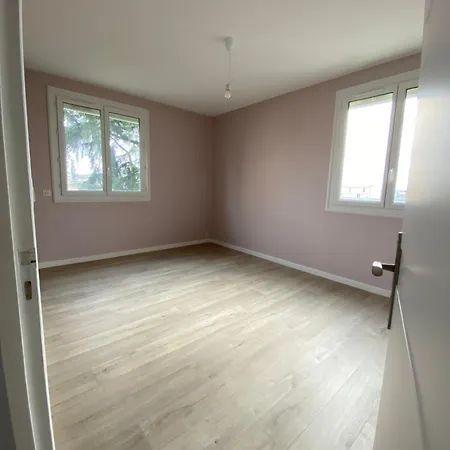 Apartment Centre *