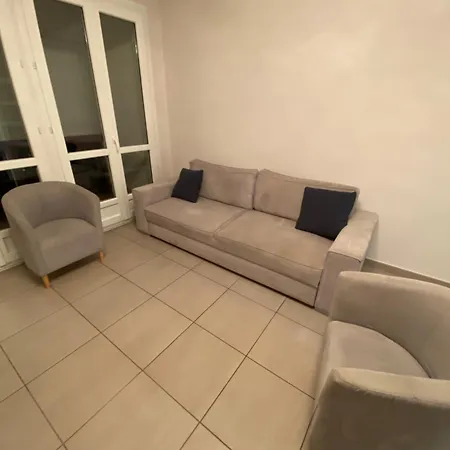 Centre Apartment *
